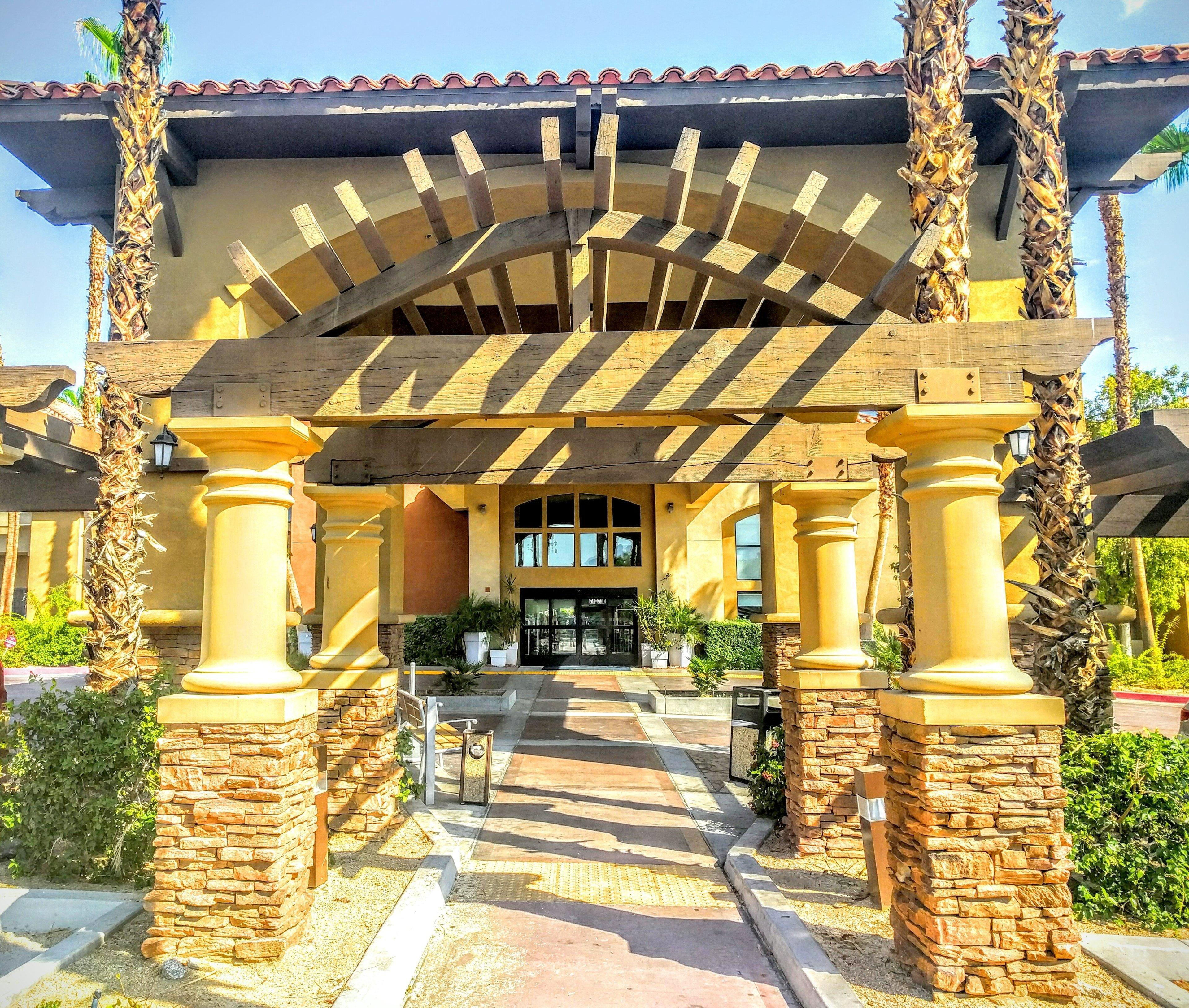 Holiday Inn Express & Suites Rancho Mirage - Palm Spgs Area, An Ihg Hotel Exterior photo