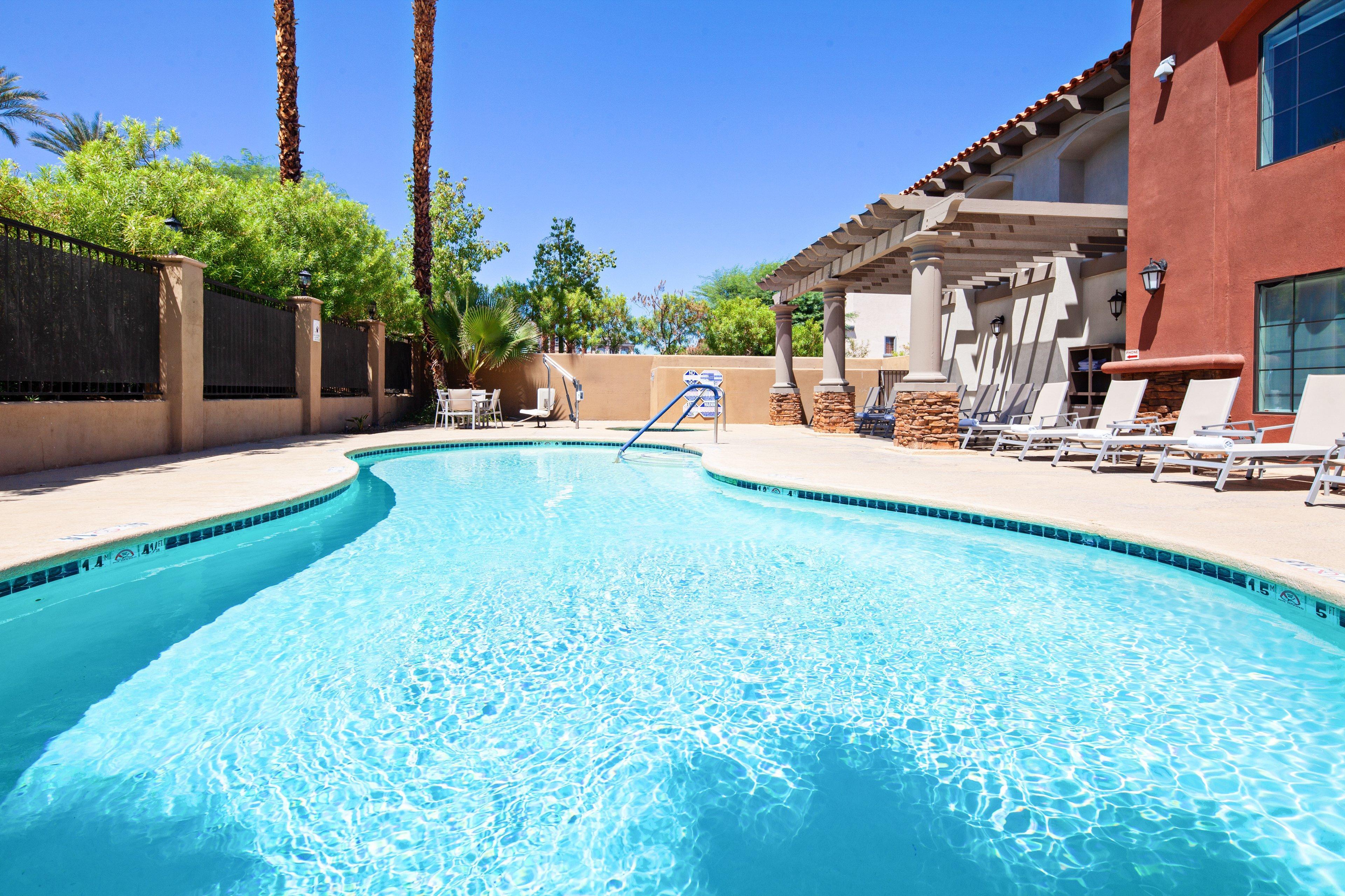 Holiday Inn Express & Suites Rancho Mirage - Palm Spgs Area, An Ihg Hotel Exterior photo