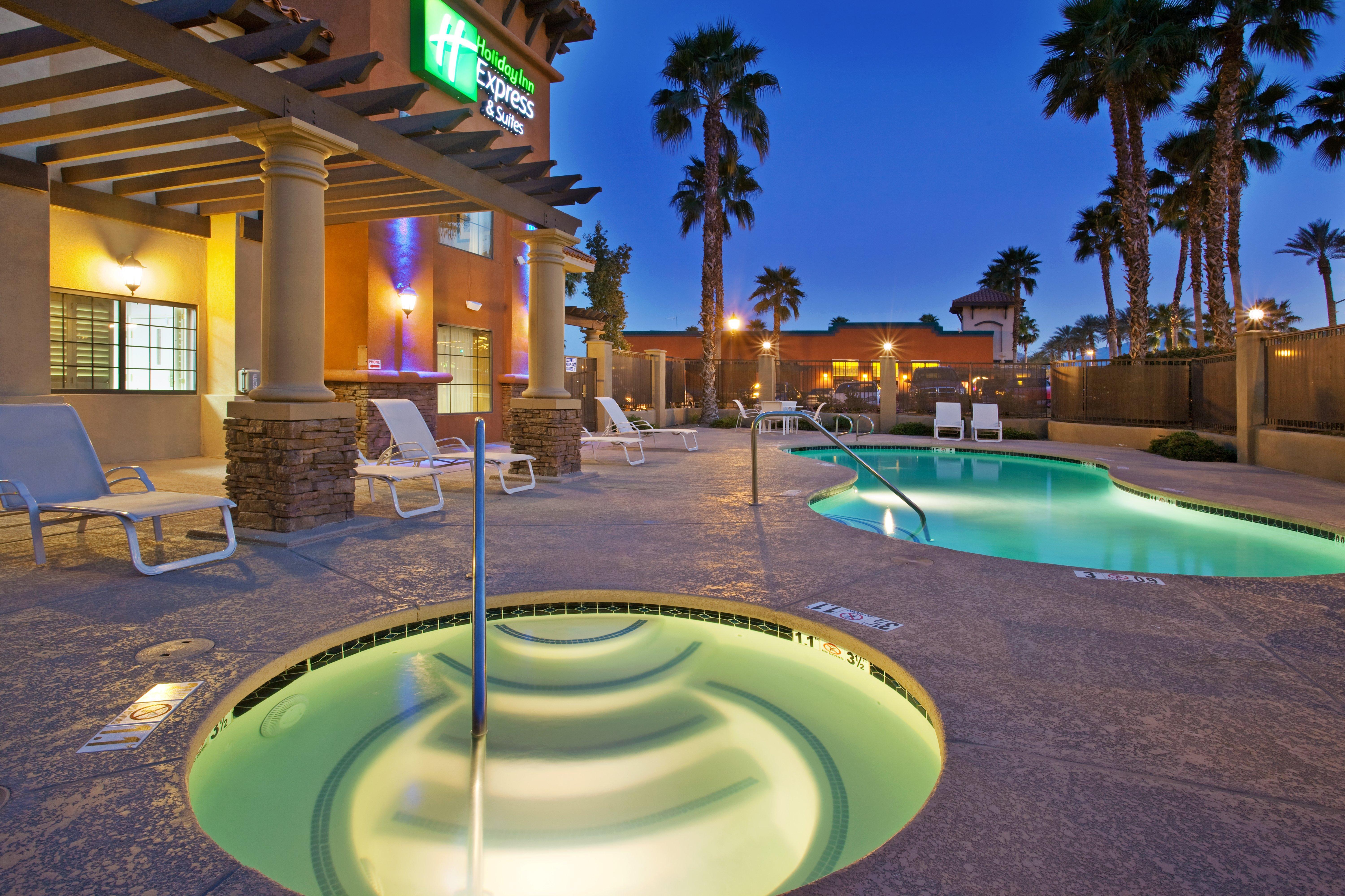 Holiday Inn Express & Suites Rancho Mirage - Palm Spgs Area, An Ihg Hotel Exterior photo